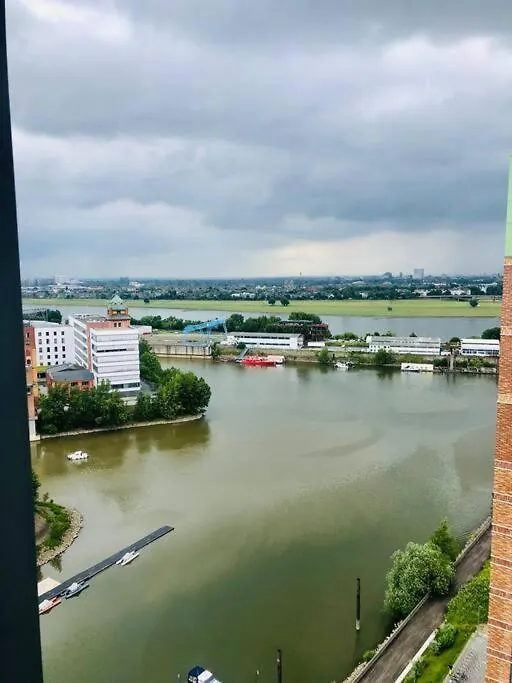 デュッセルドルフLux 2Bd W/ Rooftop Terrace And Rhine Views!アパートメント