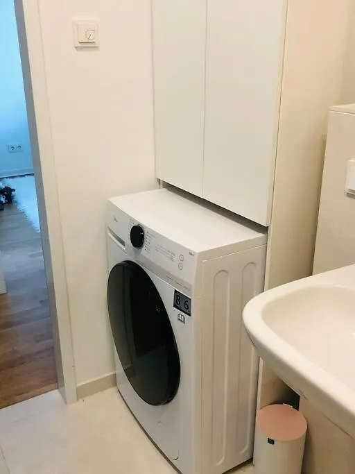 デュッセルドルフLux 2Bd W/ Rooftop Terrace And Rhine Views!アパートメント アパート